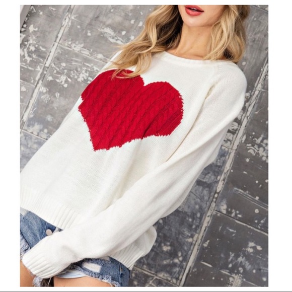 44 ✨RESTOCK ✨❤️Heart pull over sweater 
Soft comfy - Picture 4 of 4